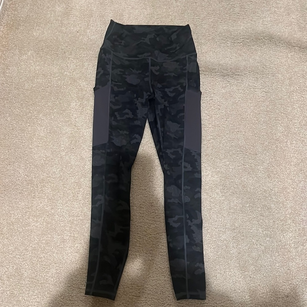 Fabletics, camo leggings, green and black size small
